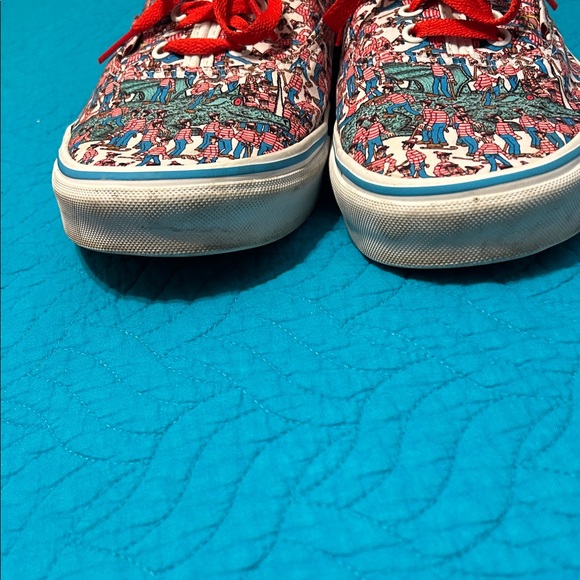 Men’s Vans  size 13 . Where's Waldo Patterned Sneakers, in very good condition - Picture 5 of 8